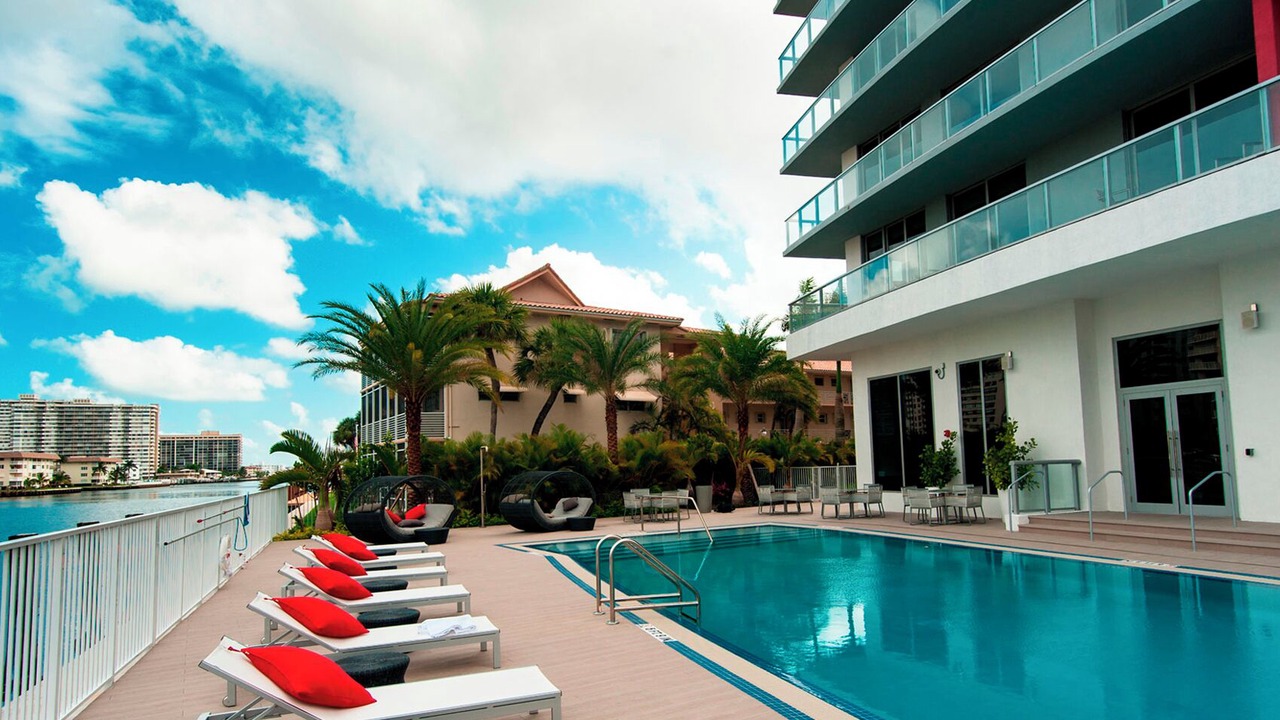 Photo of Outdoor in Hallandale Beach