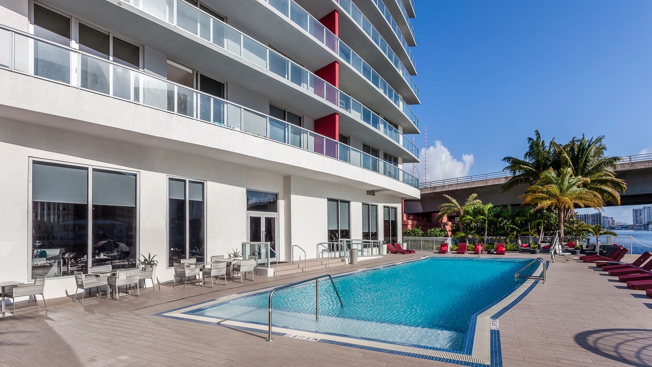 Photo of Outdoor in Hallandale Beach