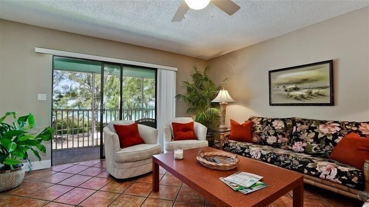 Photo of Livingroom in Bradenton Beach