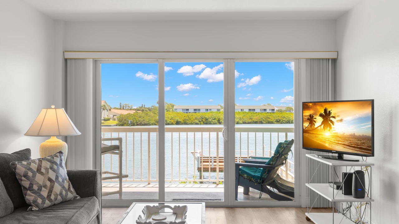 Photo of Livingroom in Indian Shores