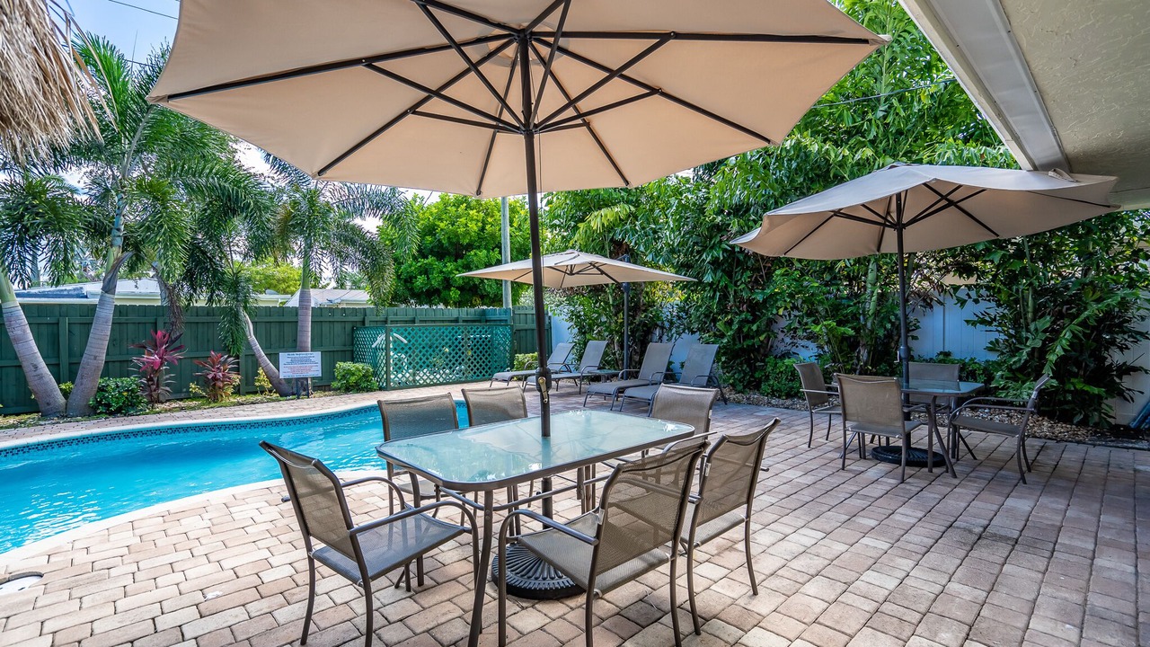 Photo of Outdoor in Hollywood Lakes