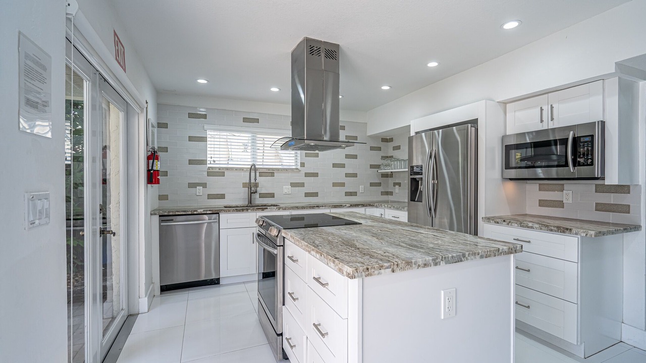 Photo of Kitchen in Hollywood Lakes