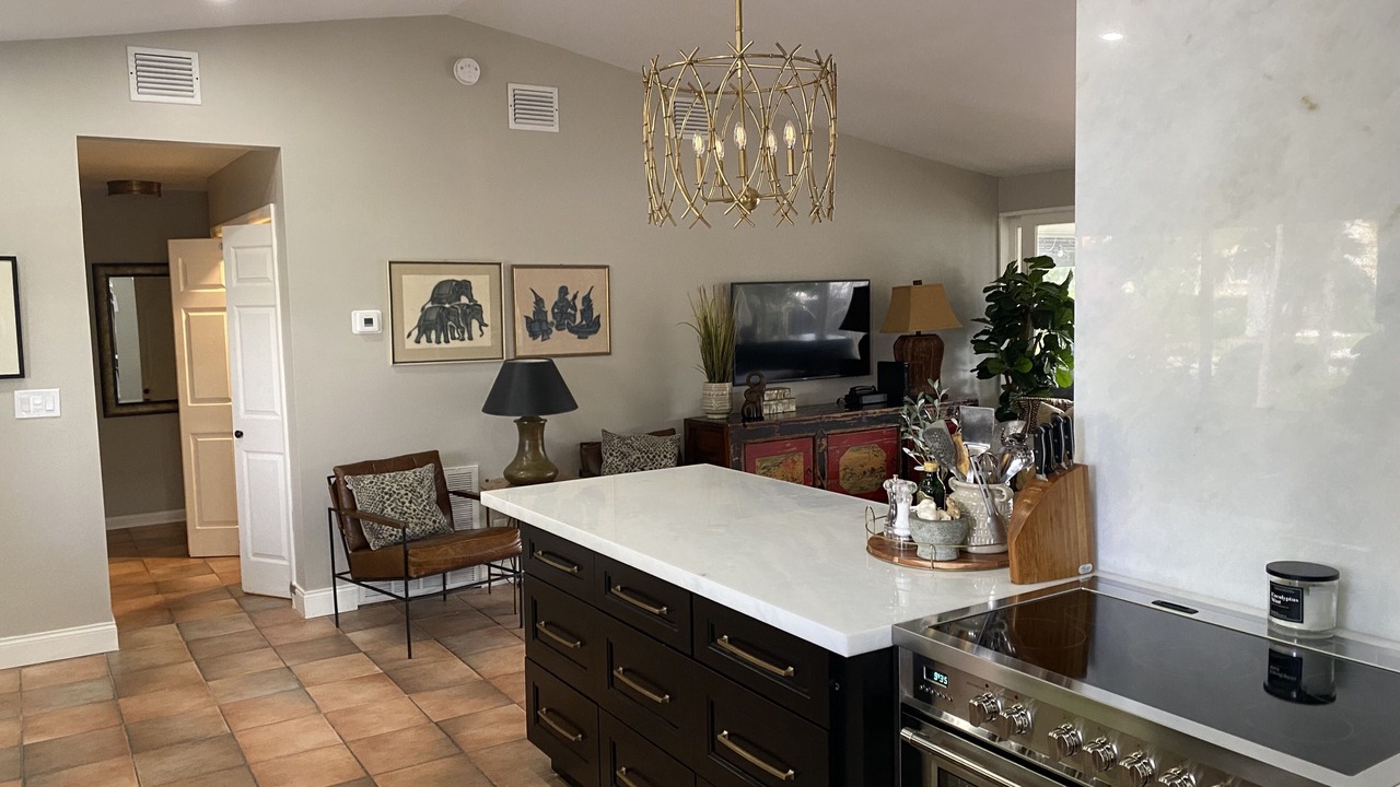 Photo of Kitchen in Lauderdale Harbours