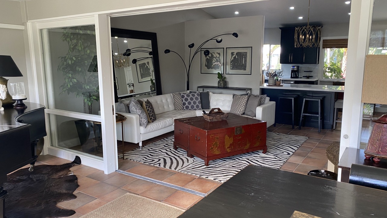 Photo of Livingroom in Lauderdale Harbours