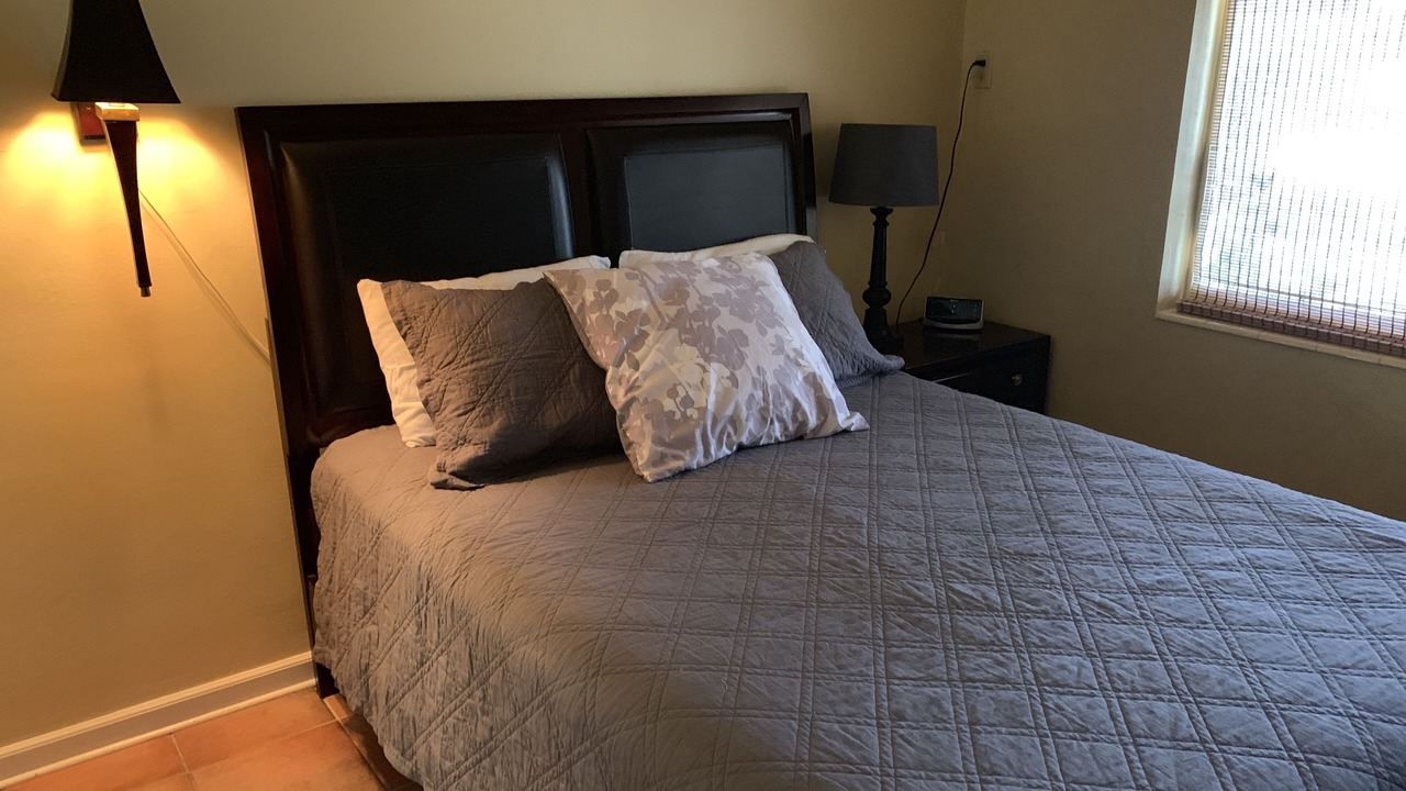 Photo of Bedroom in Lauderdale Harbours