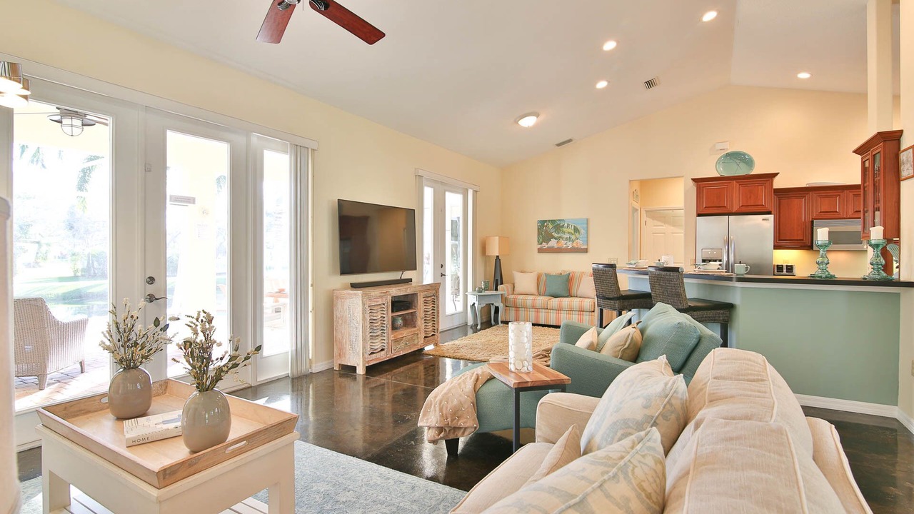 Photo of Livingroom in Heron's Watch