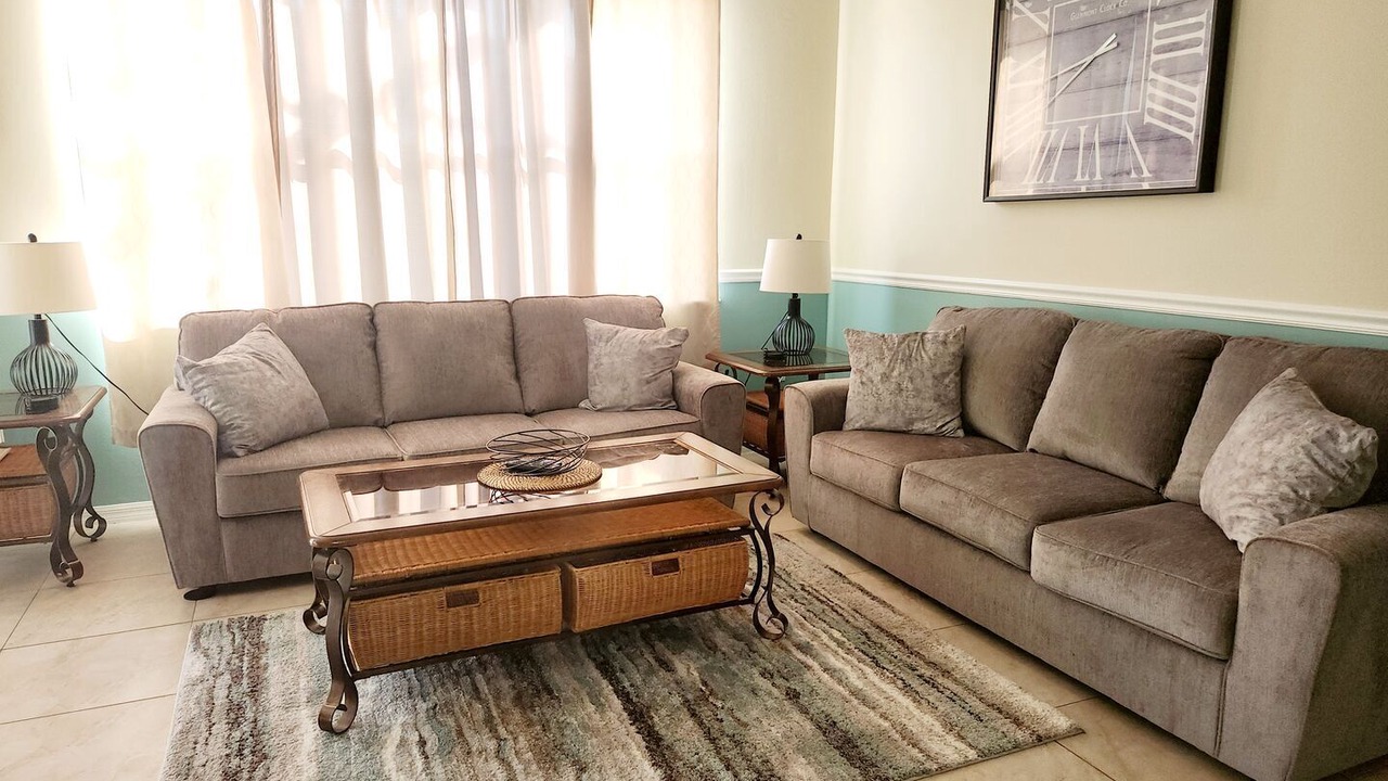 Photo of Livingroom in Windwood Bay