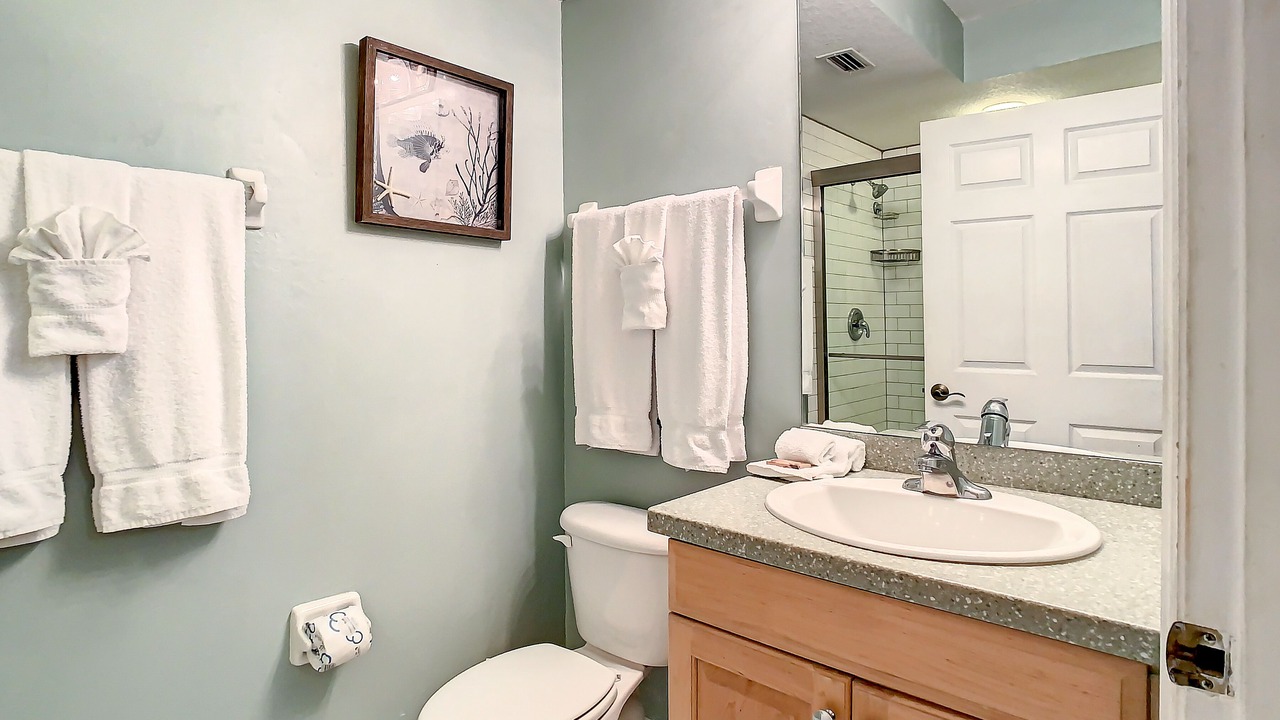 Photo of Bathroom in Independence Square