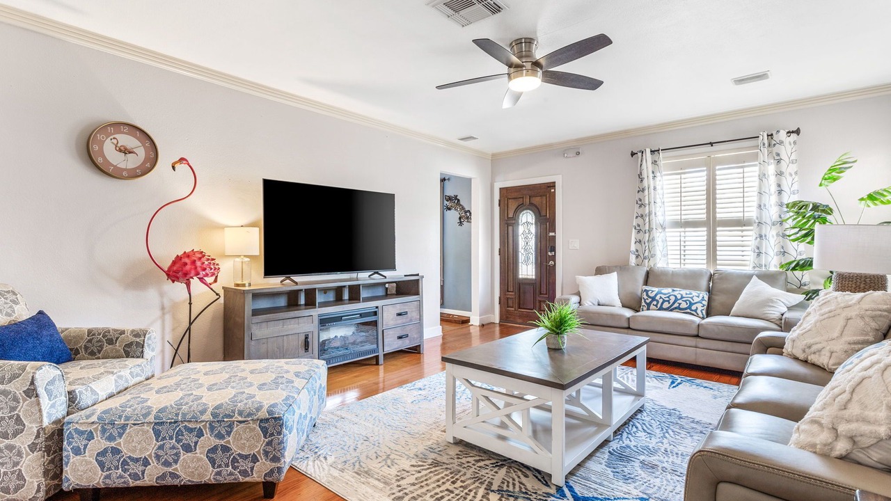 Photo of Livingroom in Bay Esplanade