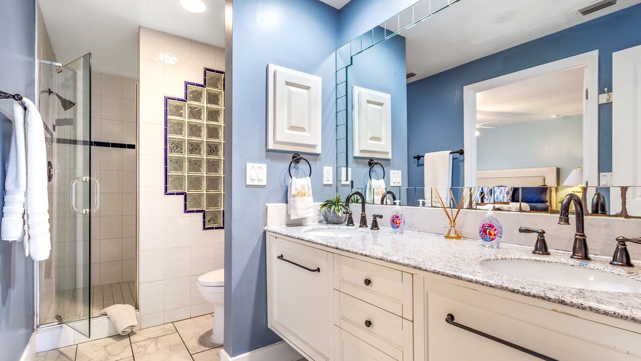 Photo of Bathroom in Bay Esplanade
