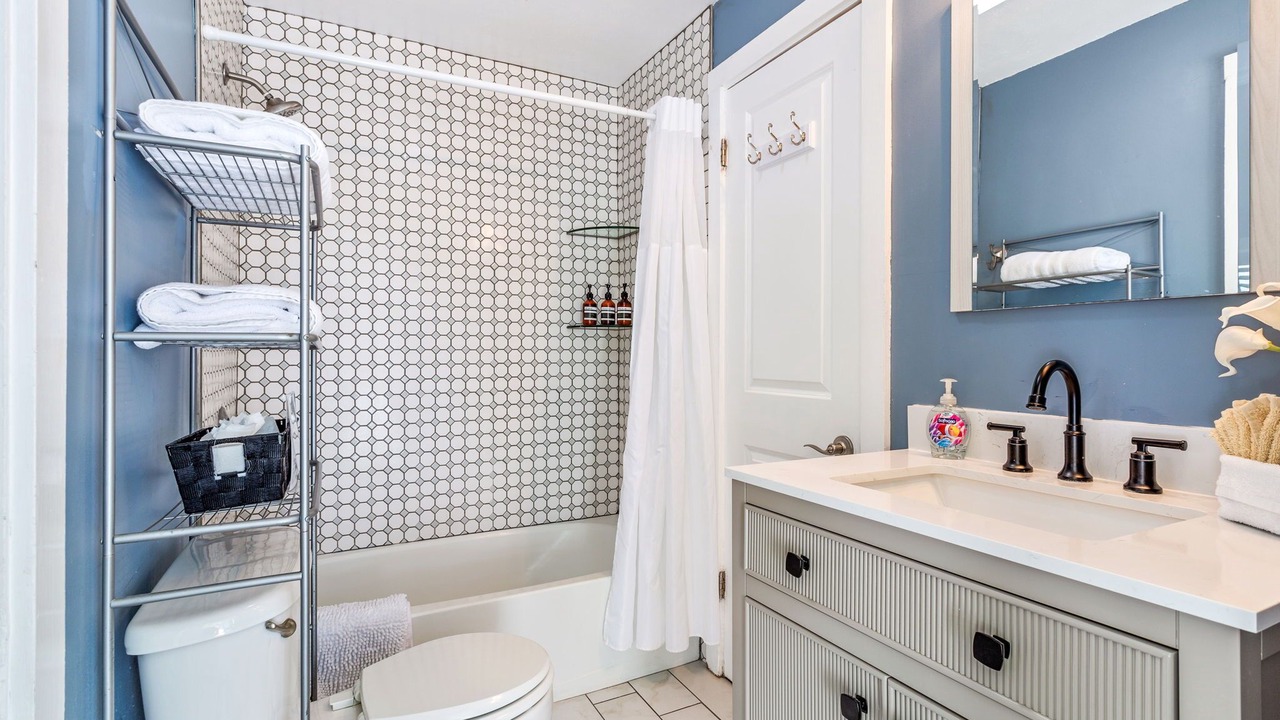 Photo of Bathroom in Bay Esplanade