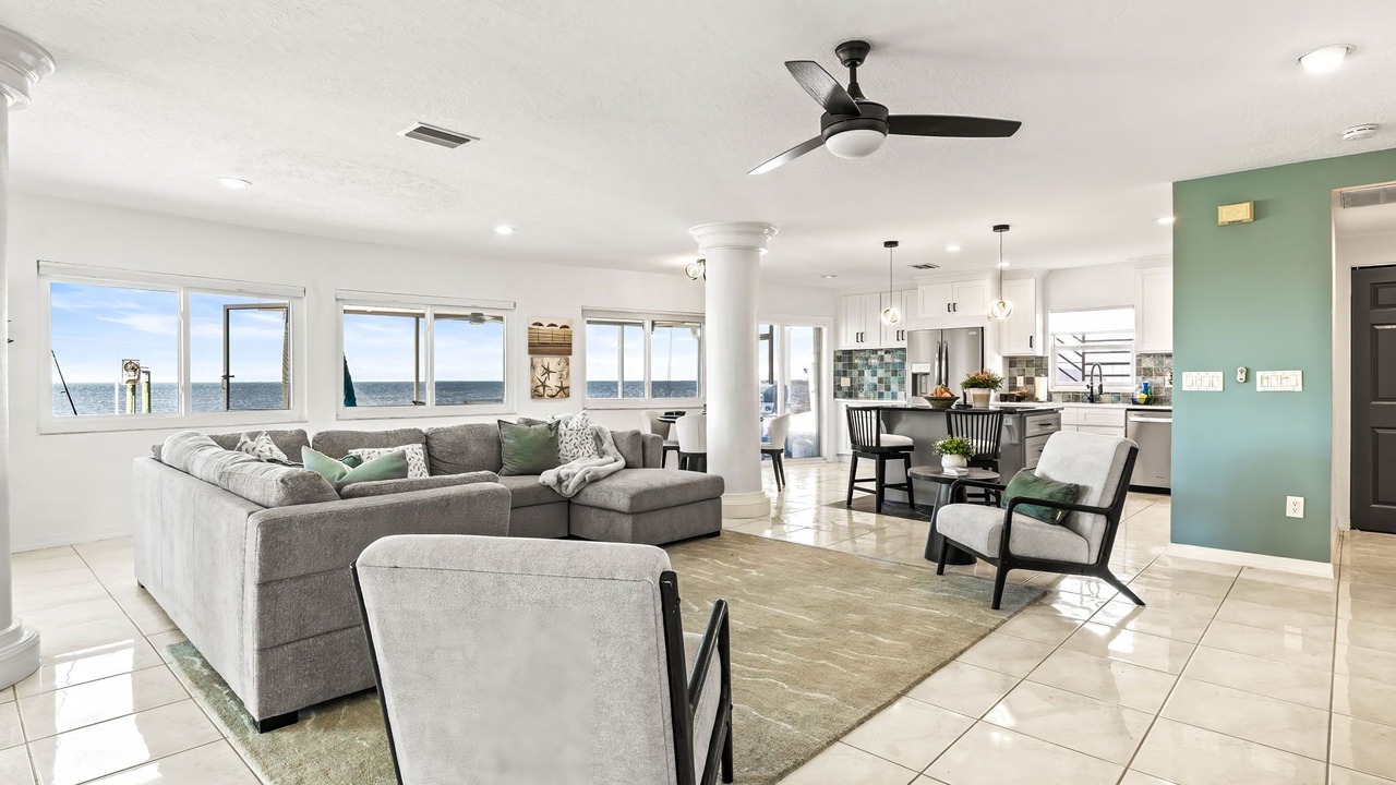 Photo of Livingroom in Crystal Beach