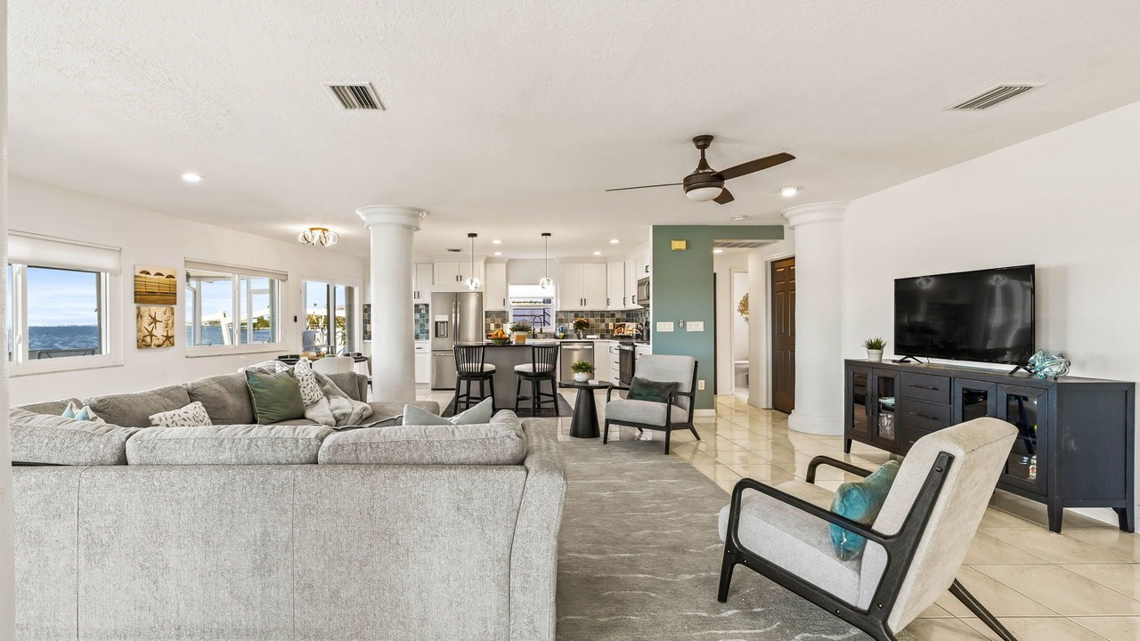 Photo of Livingroom in Crystal Beach