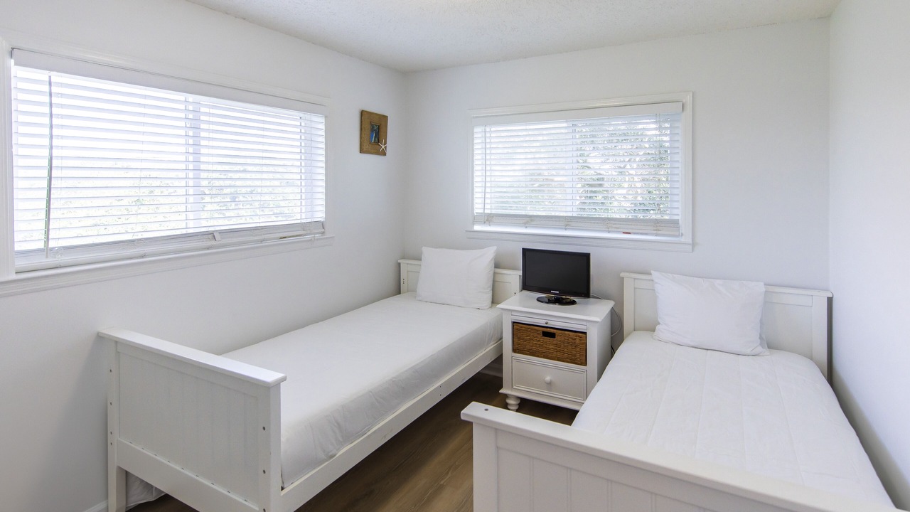 Photo of Bedroom in Dune Allen Beach