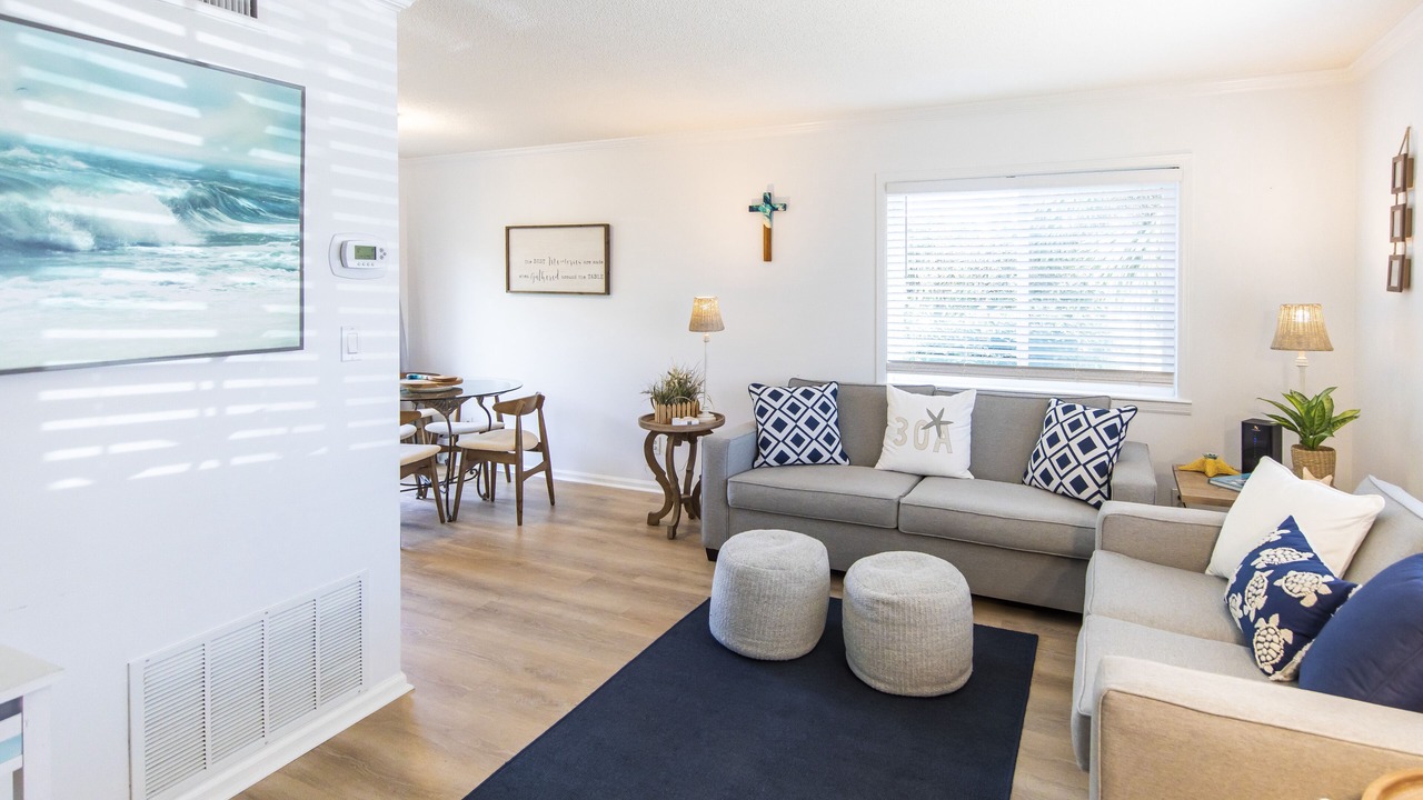 Photo of Livingroom in Dune Allen Beach