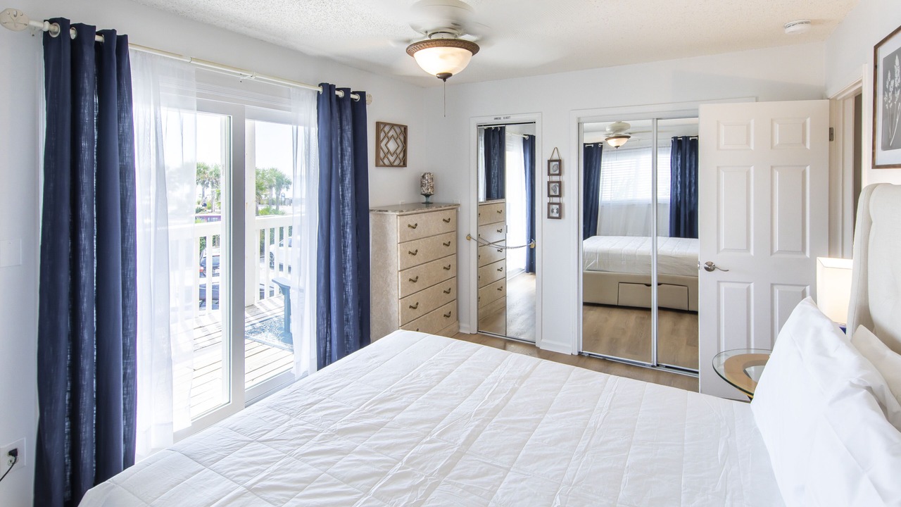 Photo of Bedroom in Dune Allen Beach