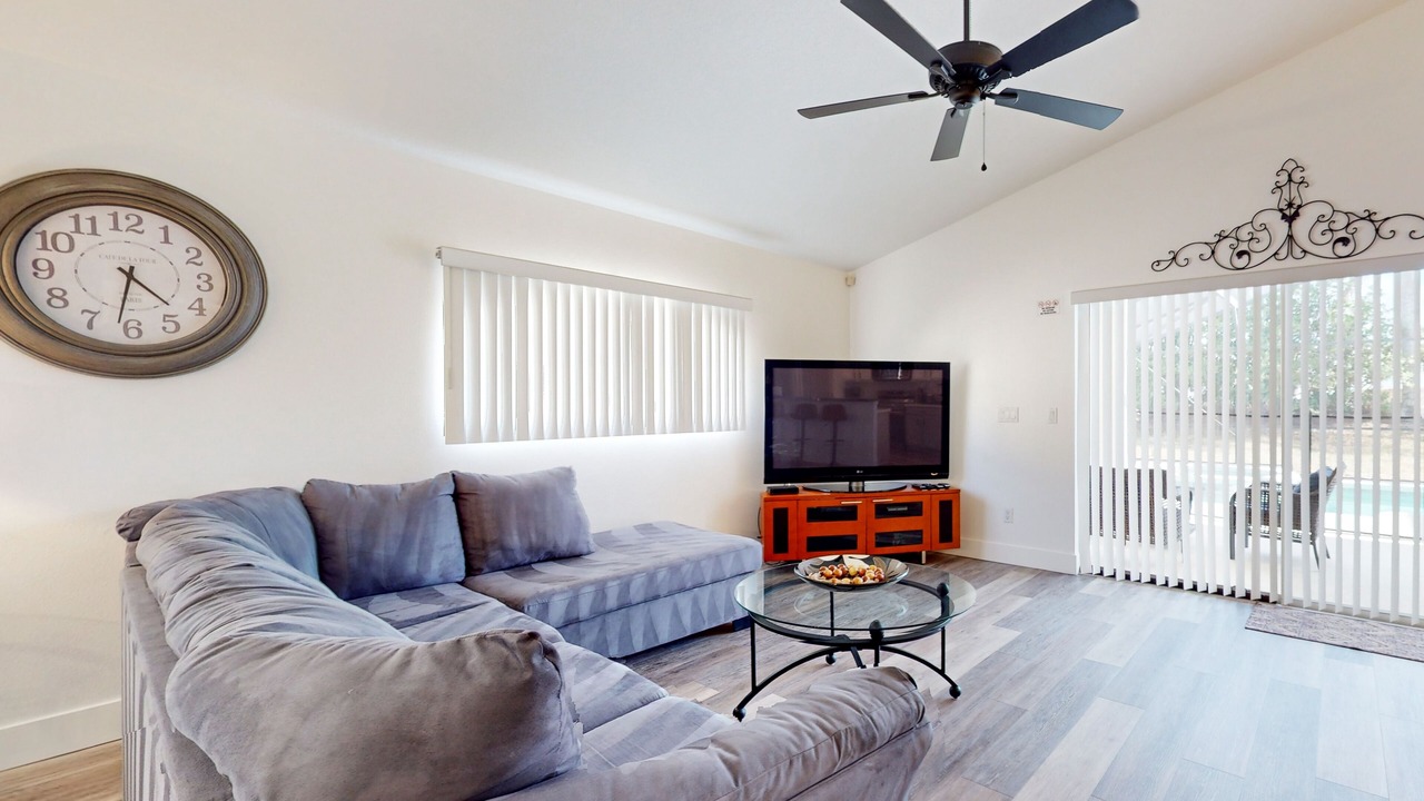 Photo of Livingroom in West Stonebridge