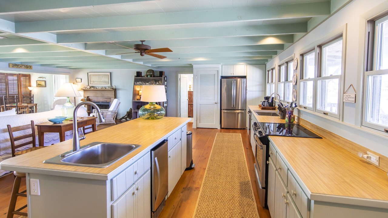 Photo of Kitchen in Dune Allen Beach