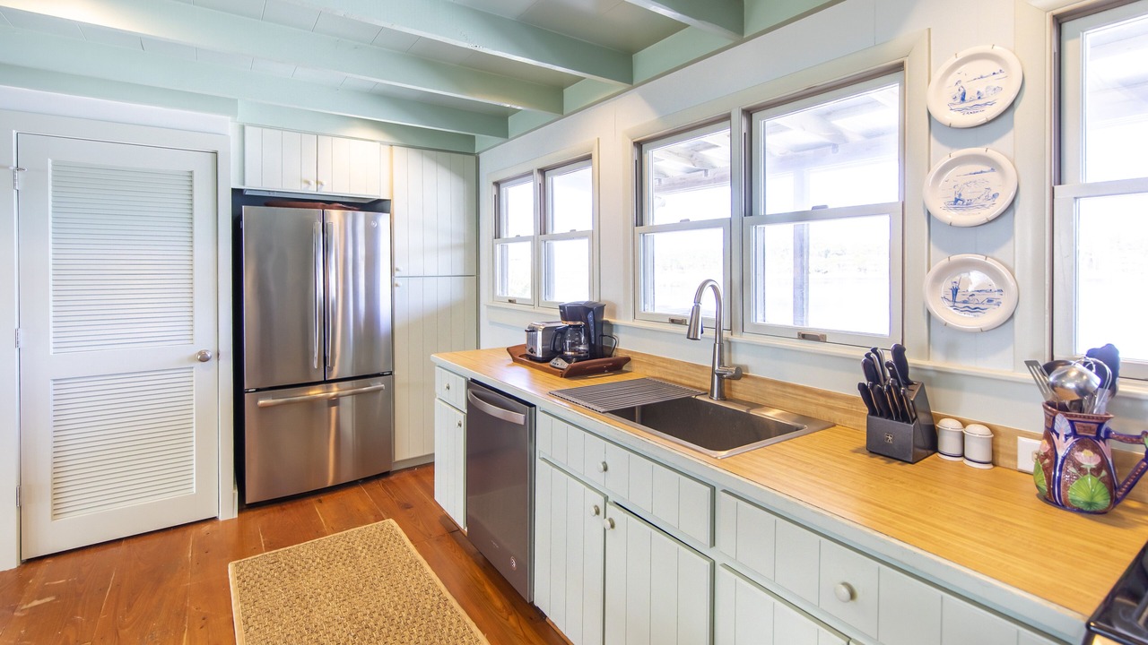 Photo of Kitchen in Dune Allen Beach