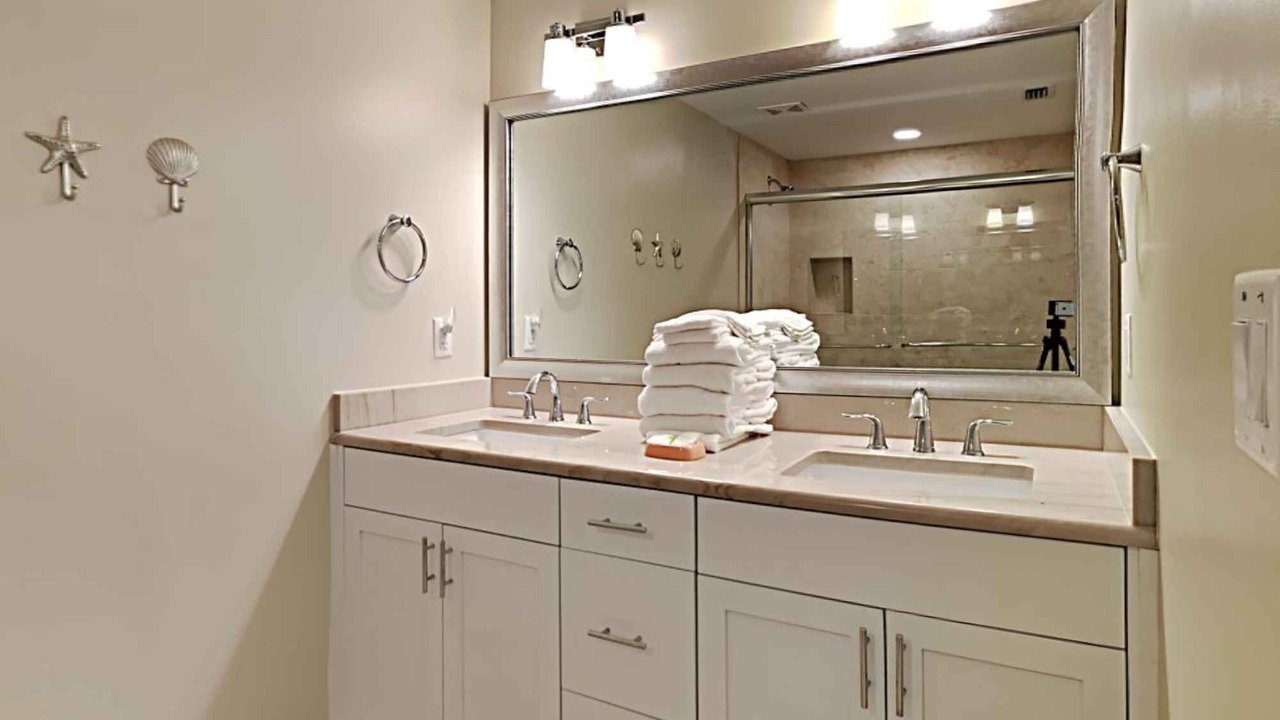 Photo of Bathroom in Navarre Beach