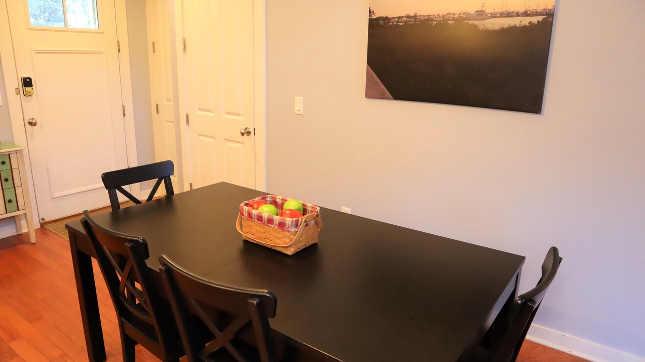 Photo of Livingroom in Laurel Grove