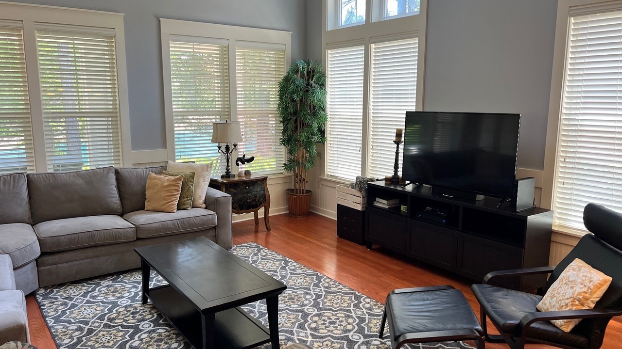 Photo of Livingroom in Laurel Grove
