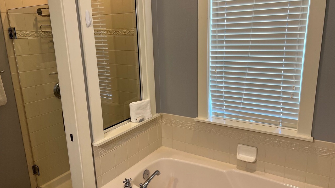 Photo of Bathroom in Laurel Grove
