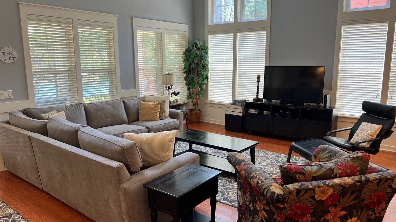 Photo of Livingroom in Laurel Grove