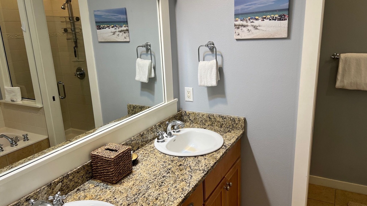 Photo of Bathroom in Laurel Grove