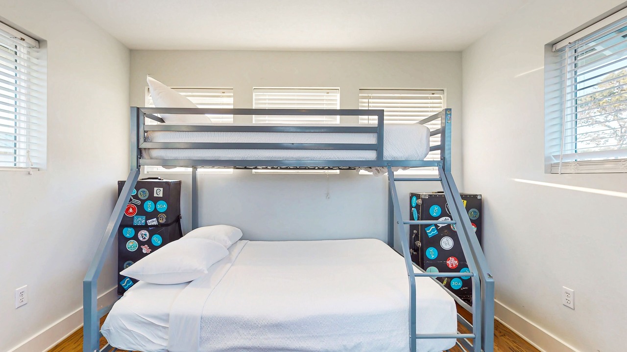 Photo of Bedroom in Dune Allen Beach