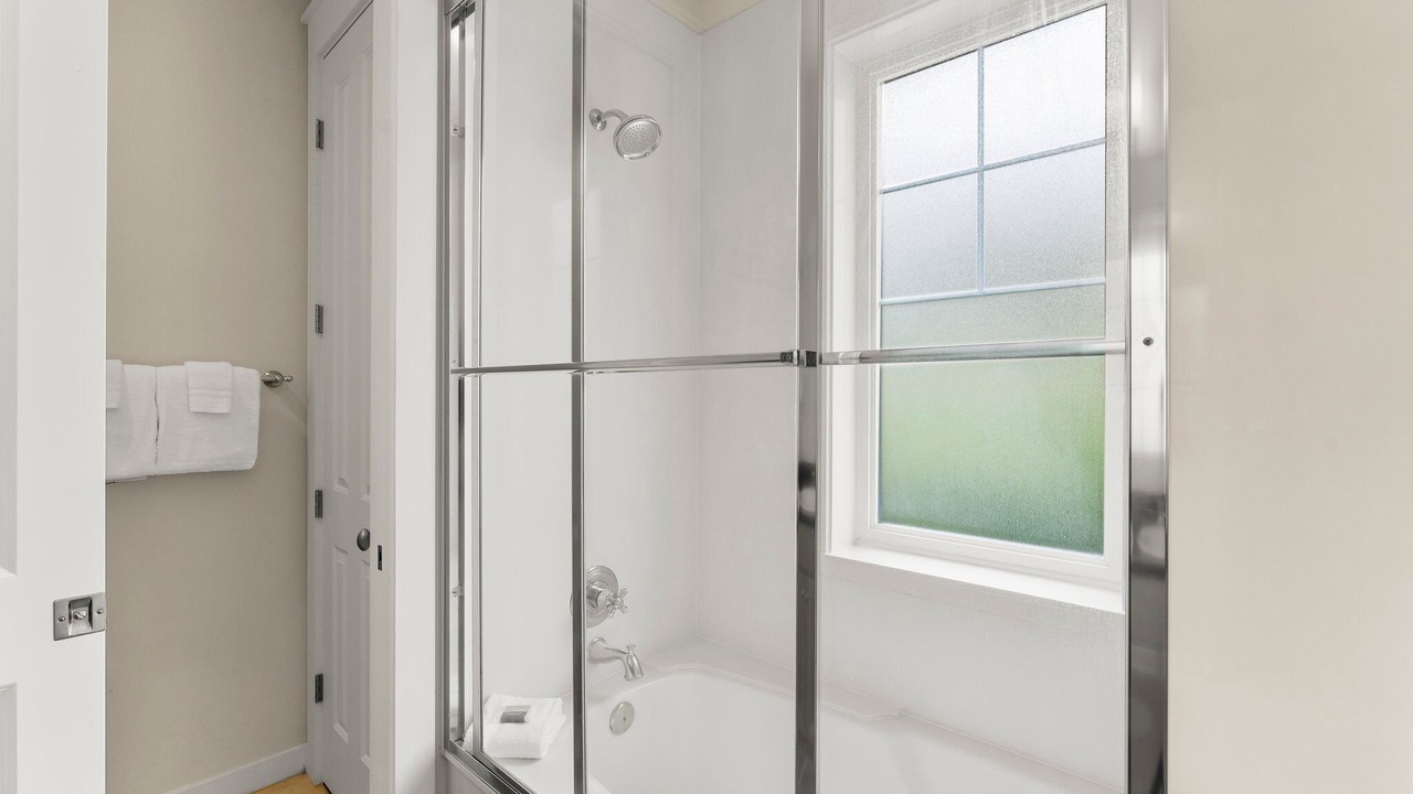 Photo of Bathroom in Laurel Grove