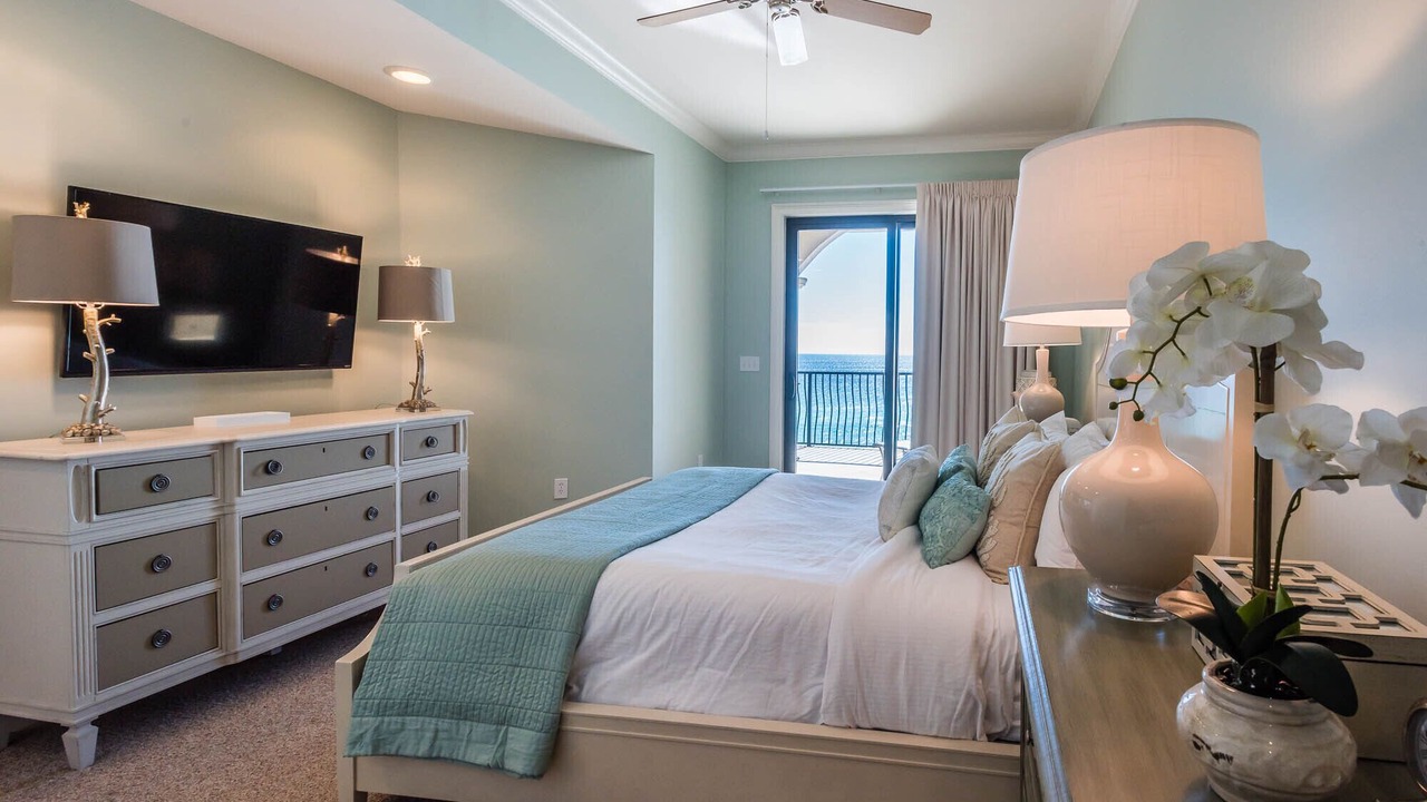 Photo of Bedroom in Crystal Beach