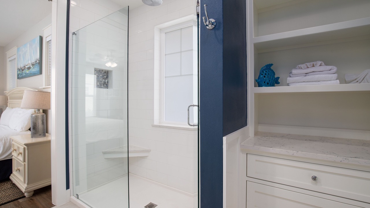 Photo of Bathroom in Laurel Grove