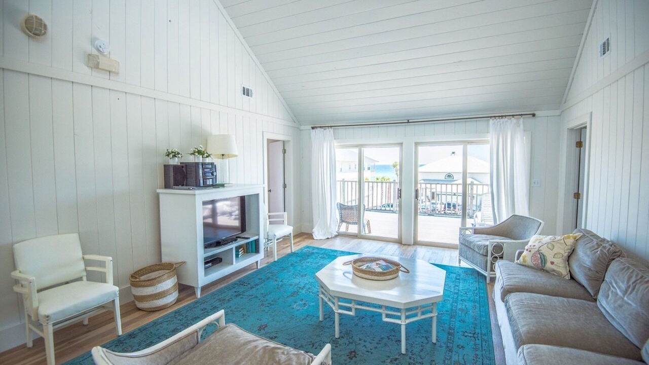 Photo of Livingroom in Gulf Trace