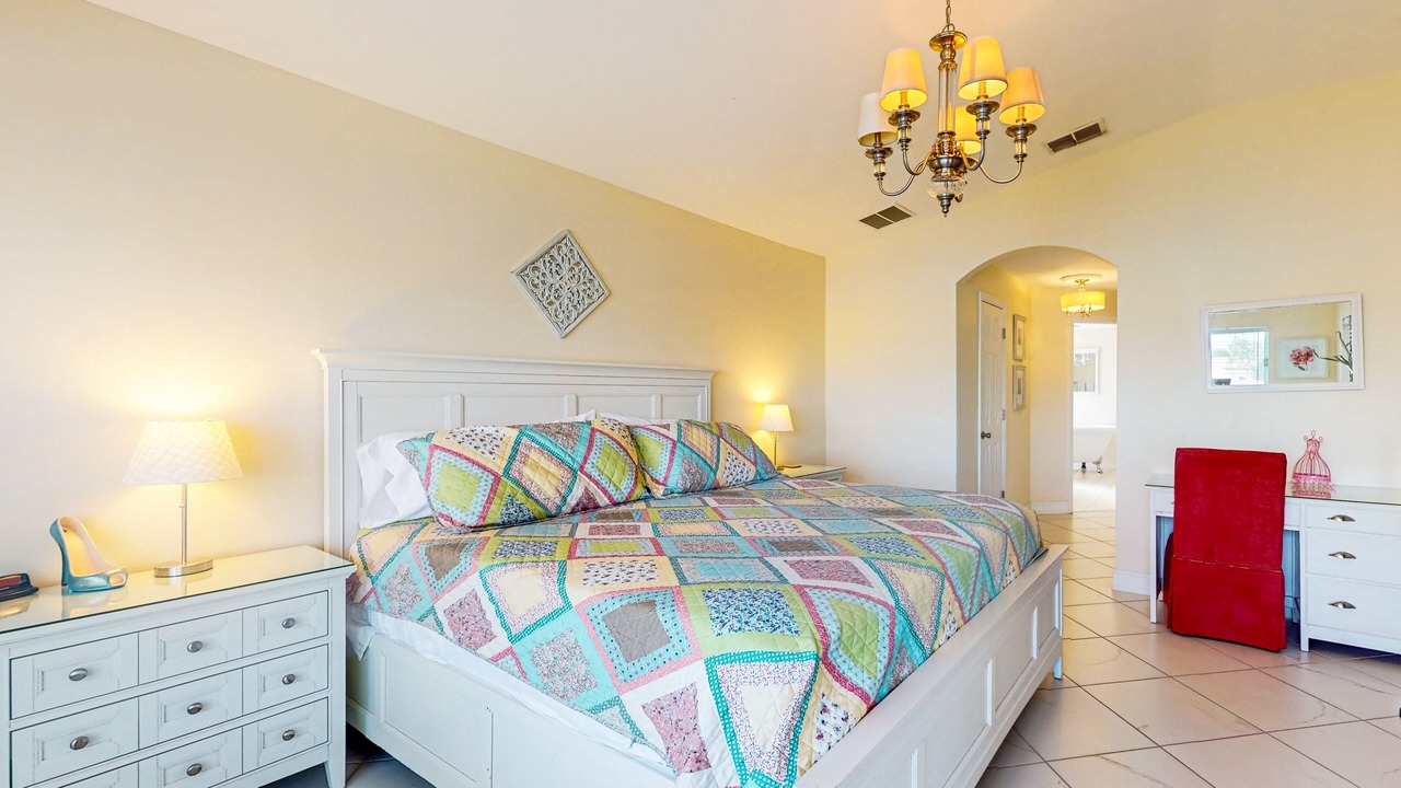 Photo of Bedroom in Beachwalk Isles