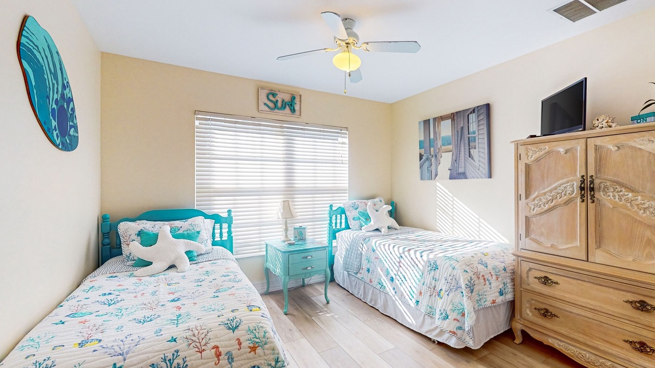 Photo of Bedroom in Beachwalk Isles