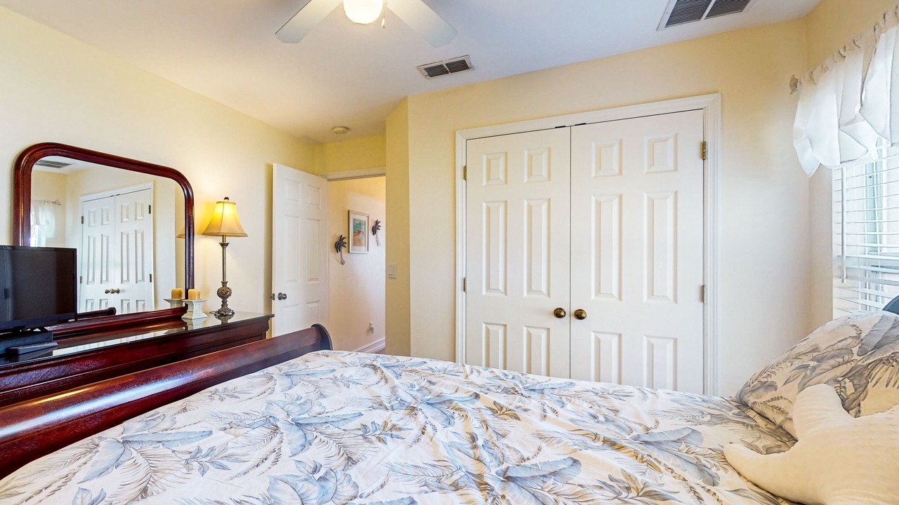 Photo of Bedroom in Beachwalk Isles