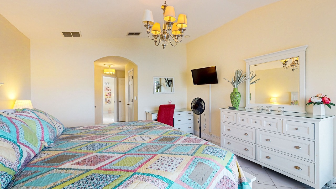 Photo of Bedroom in Beachwalk Isles