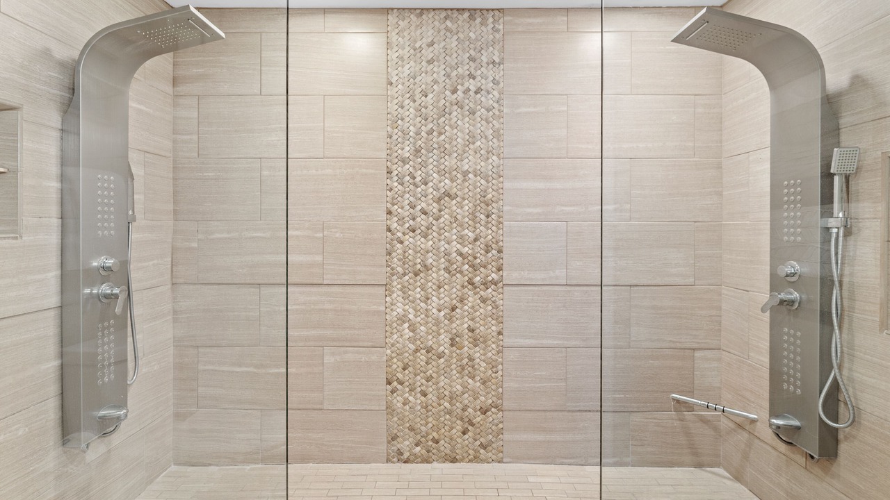 Photo of Bathroom in Baytowne Wharf