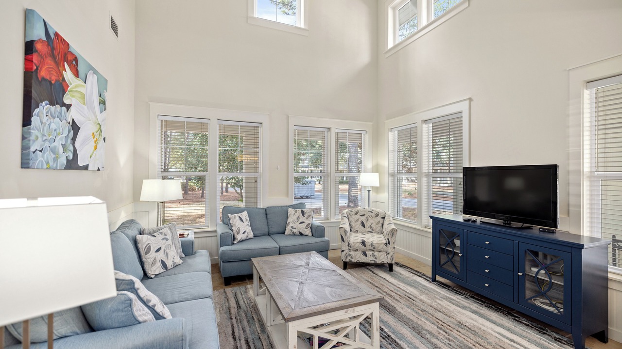 Photo of Livingroom in Laurel Grove