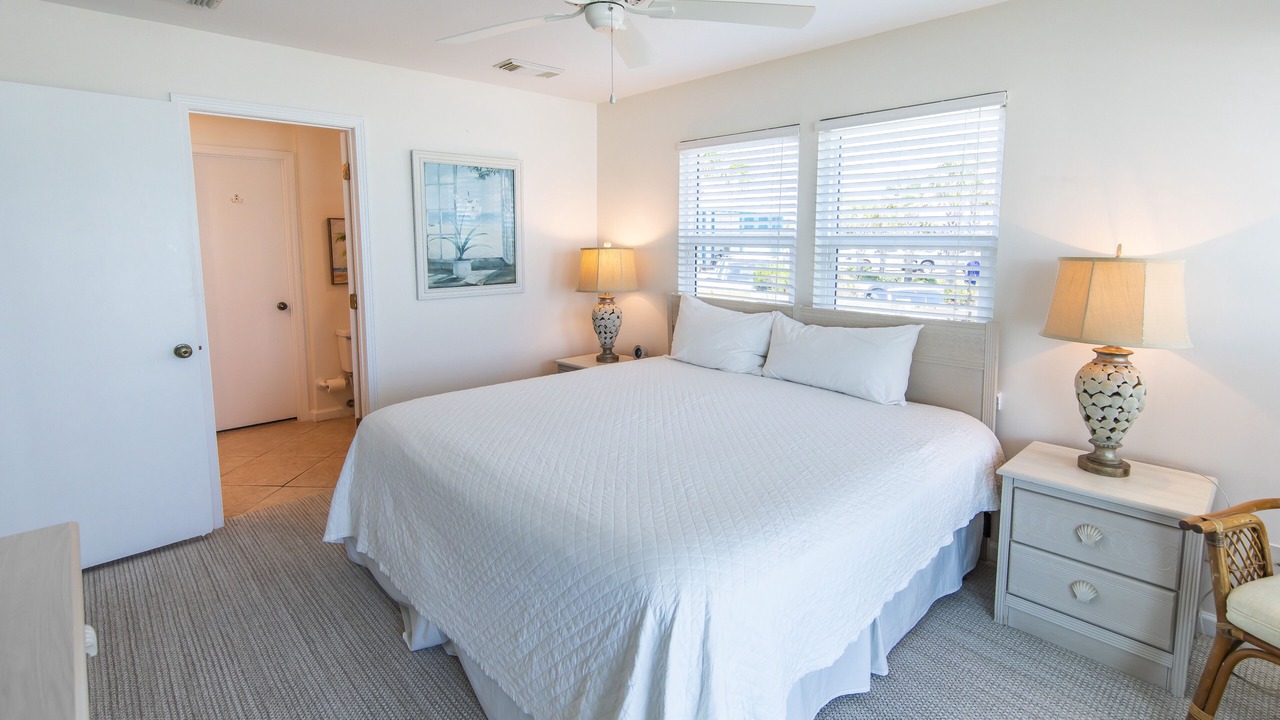 Photo of Bedroom in Dune Allen Beach