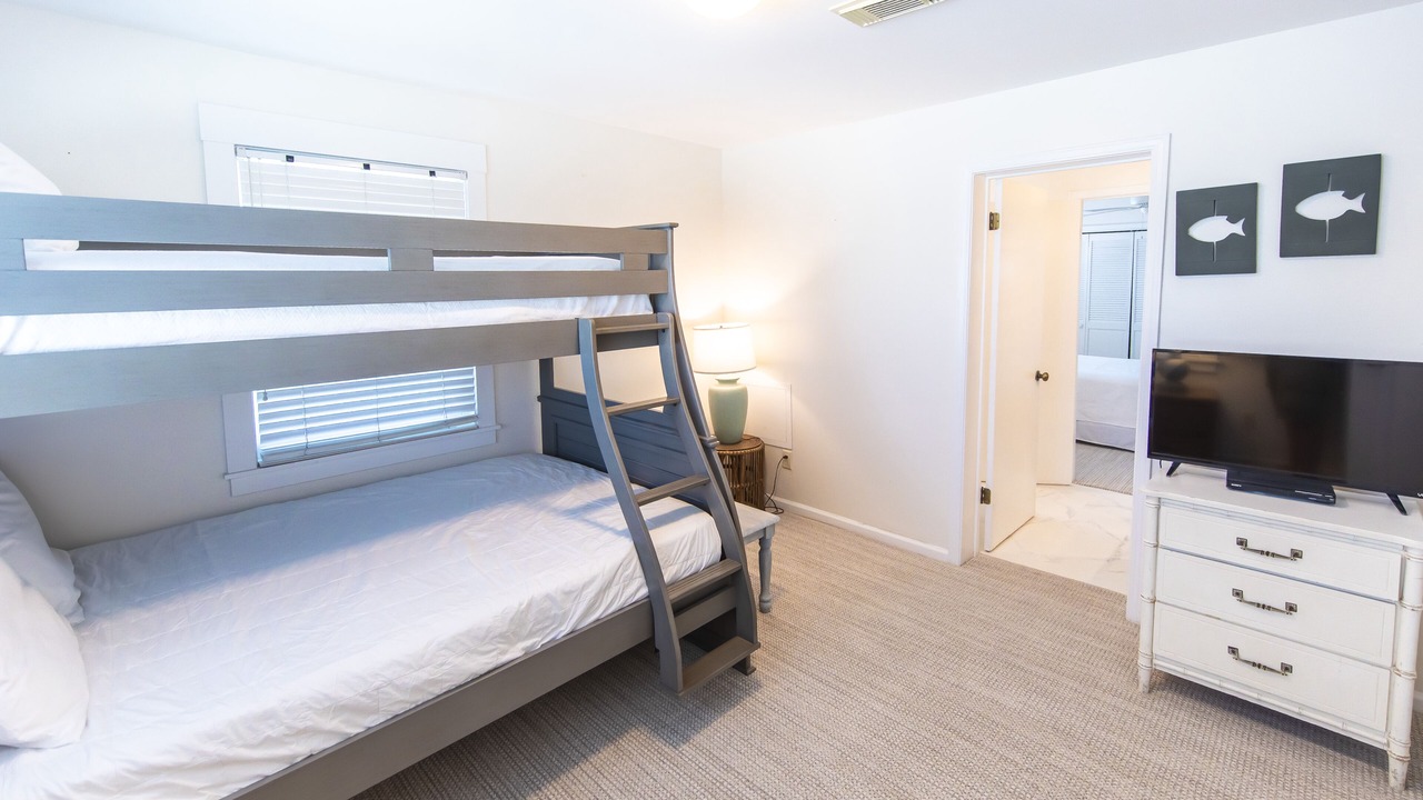 Photo of Bedroom in Dune Allen Beach
