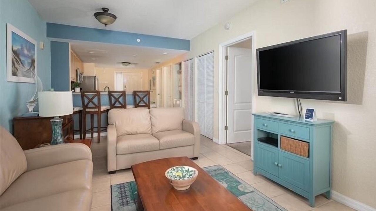 Photo of Livingroom in Treasure Island