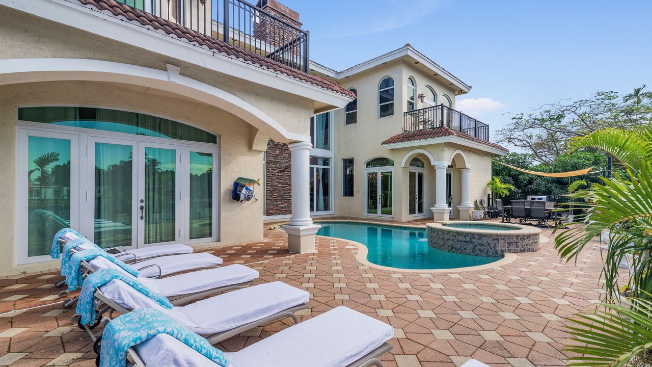 Photo of Outdoor in Lake Clarke Shores