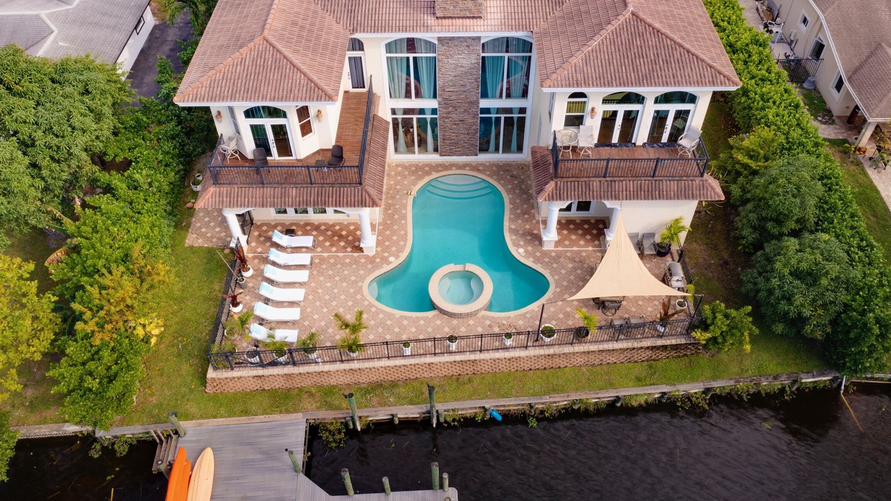 Photo of Outdoor in Lake Clarke Shores
