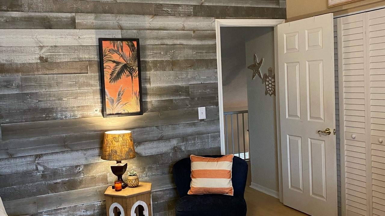 Photo of Bedroom in Weeki Wachee Gardens