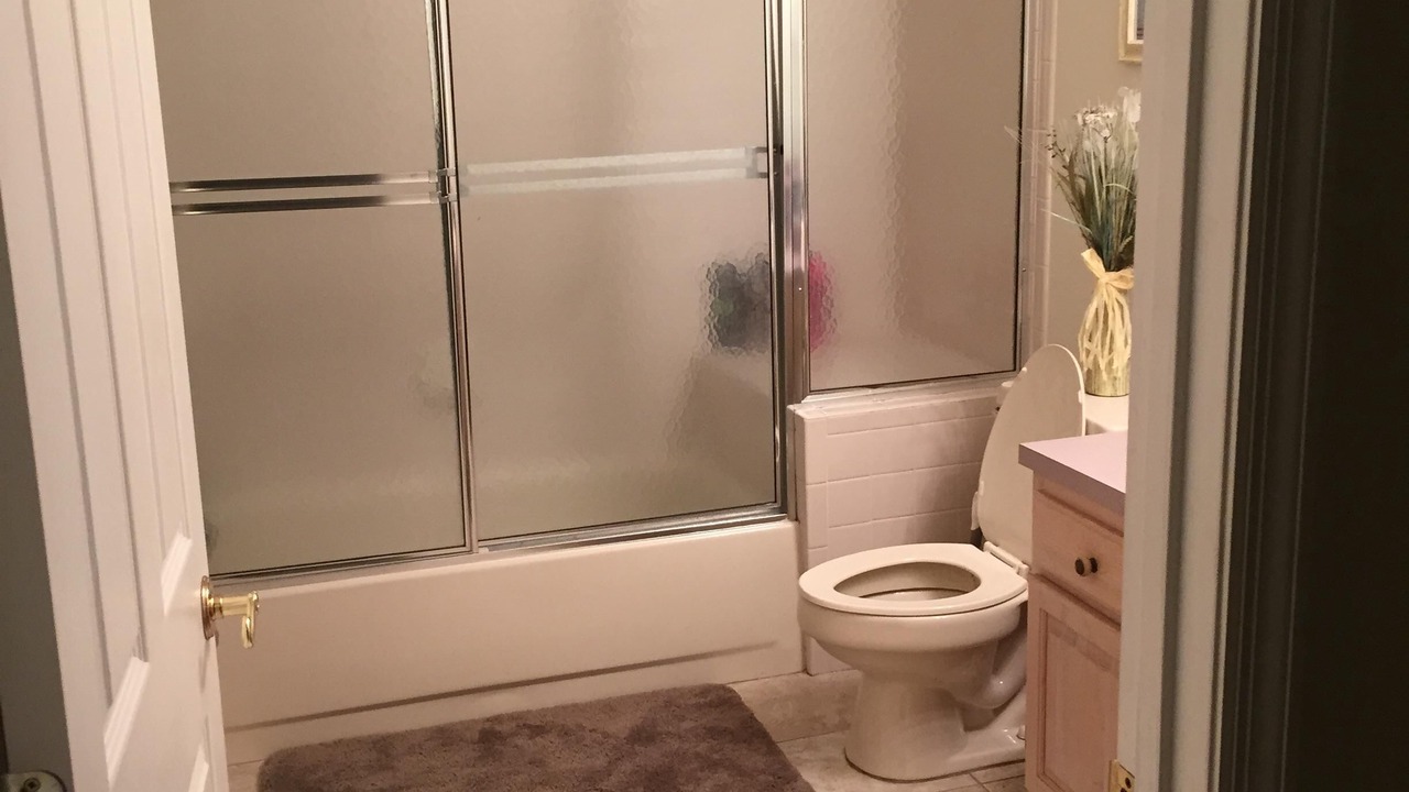Photo of Bathroom in Weeki Wachee Gardens
