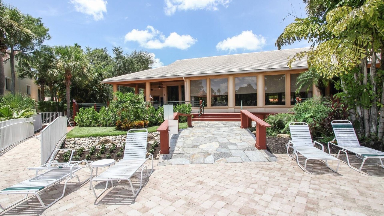 Photo of Outdoor in Naples