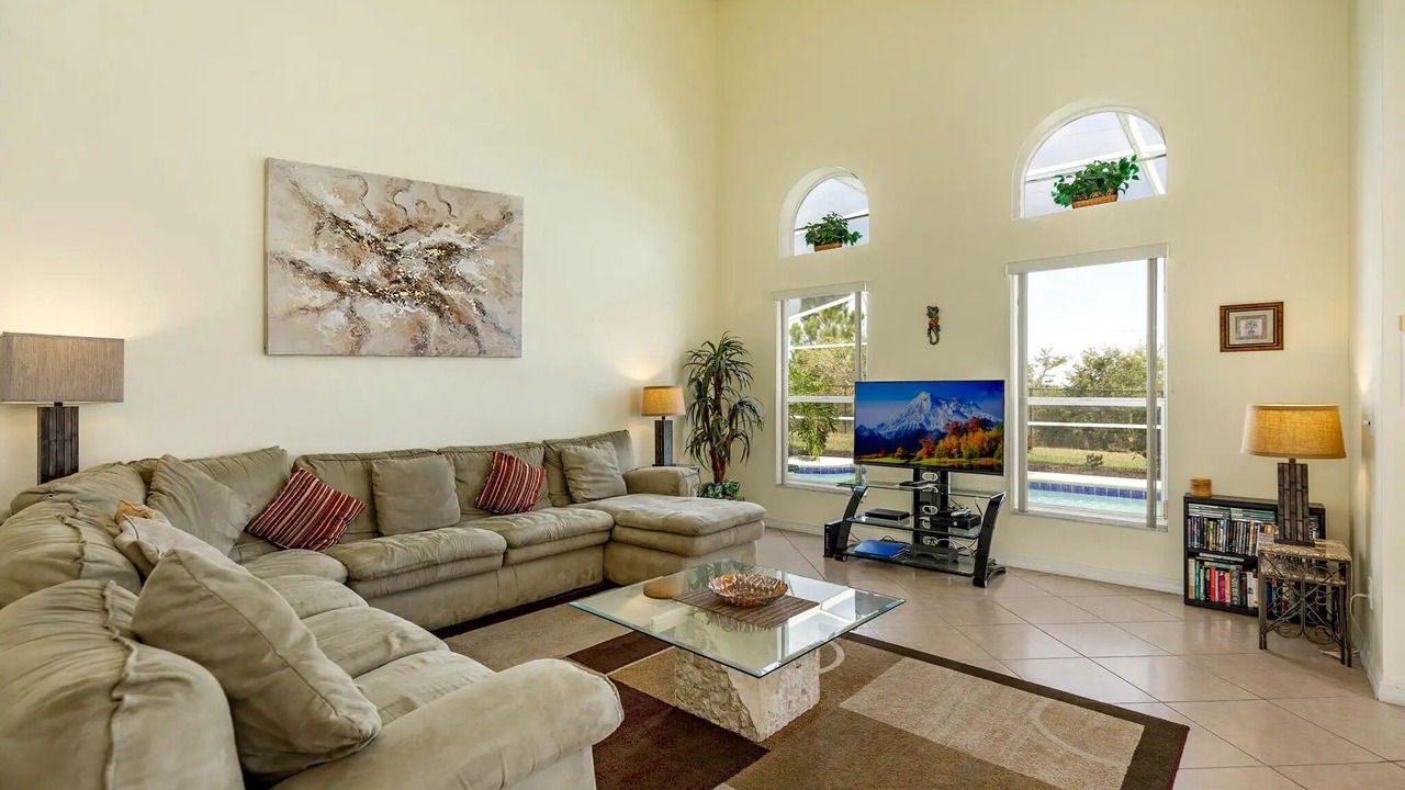 Photo of Livingroom in Lake Davenport Estates