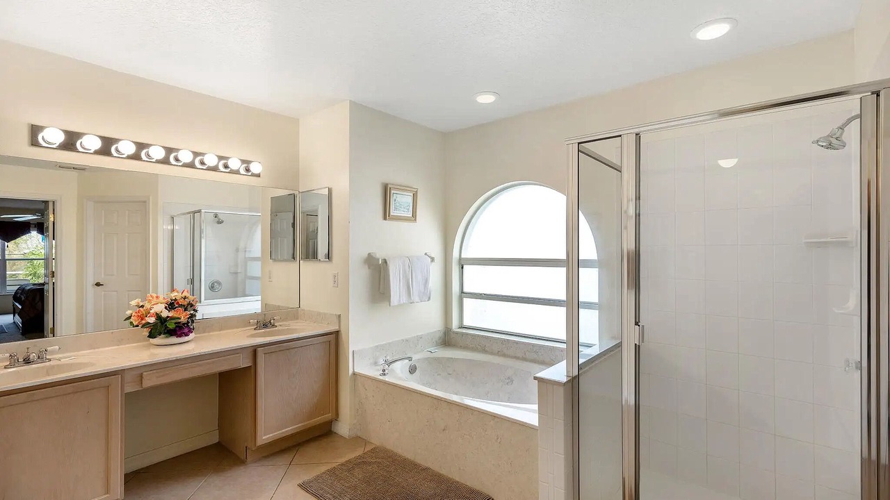 Photo of Bathroom in Lake Davenport Estates